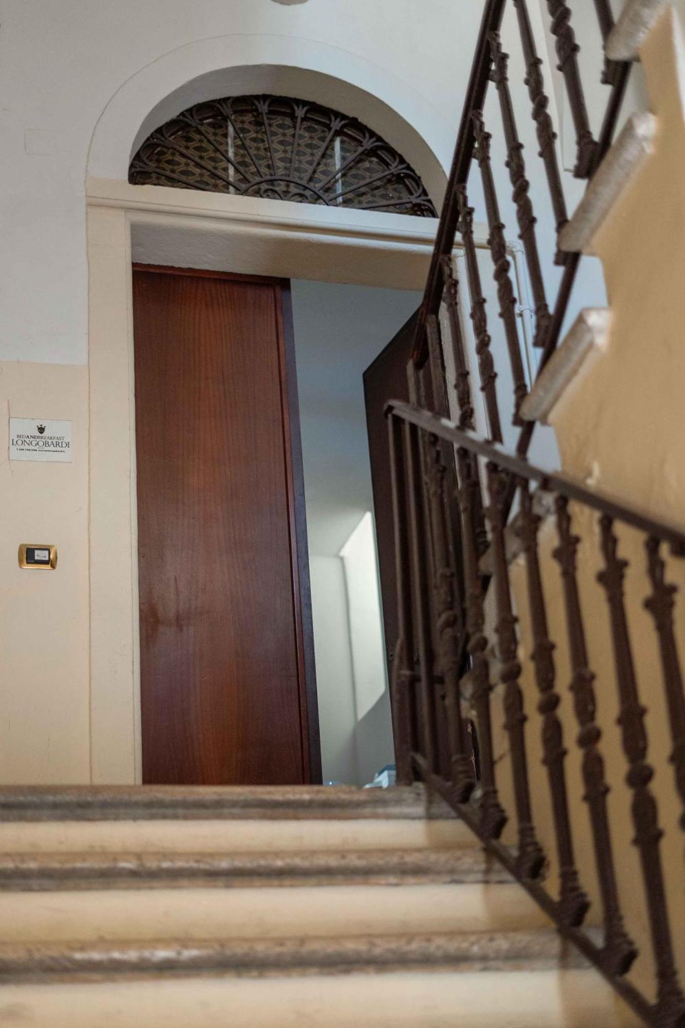 B&B Longobardi ตรานิ ภายนอก รูปภาพ